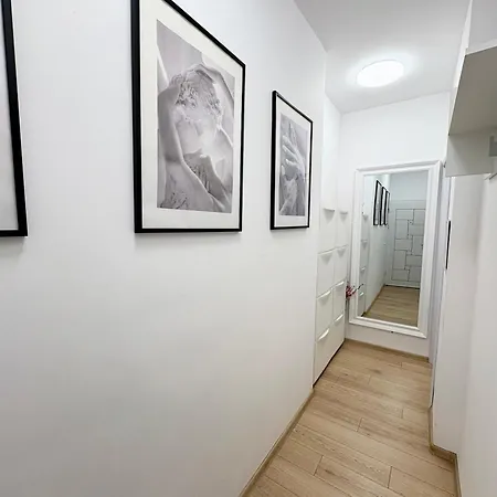 In The Heart Of Varna-by The Sea And Sea Garden Appartamento