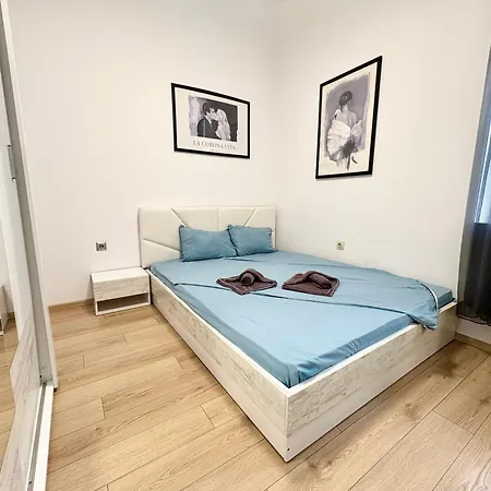 In The Heart Of Varna-by The Sea And Sea Garden Апартаменти Варна
