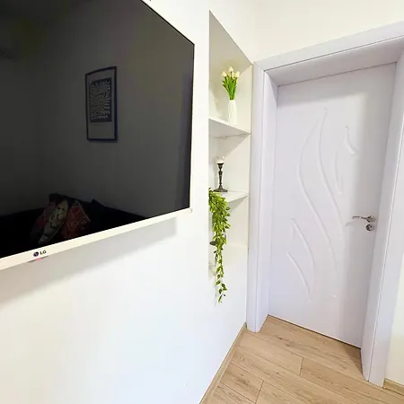 In The Heart Of Varna-by The Sea And Sea Garden Apartment