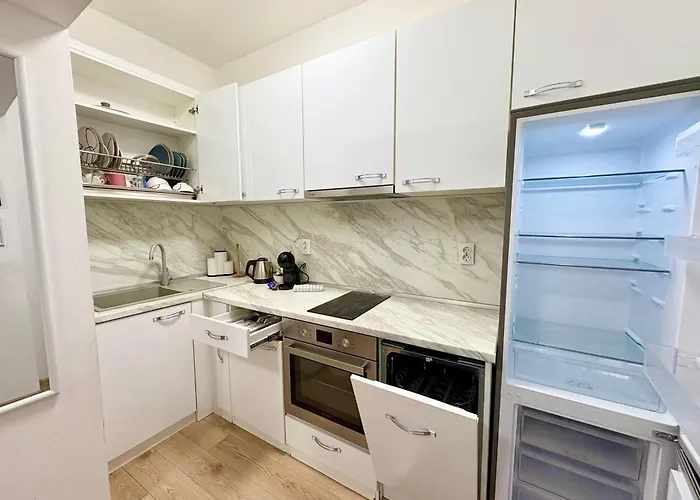 In The Heart Of Varna-by The Sea And Sea Garden * ヴァルナ