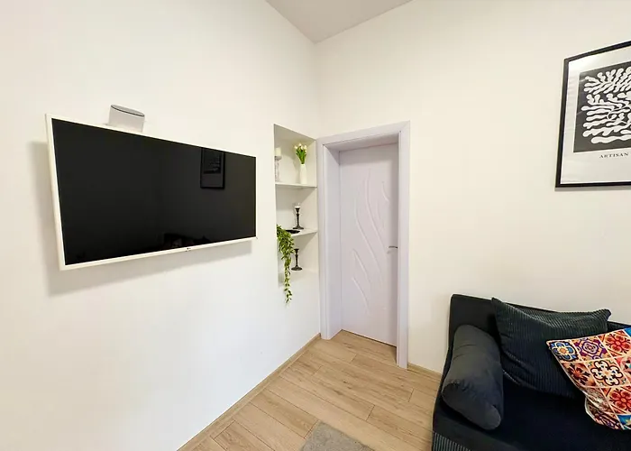 In The Heart Of Varna-by The Sea And Sea Garden アパート *