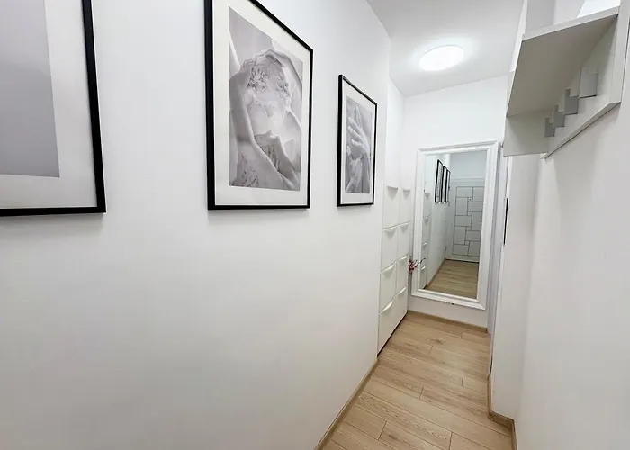 In The Heart Of Varna-by The Sea And Sea Garden アパート